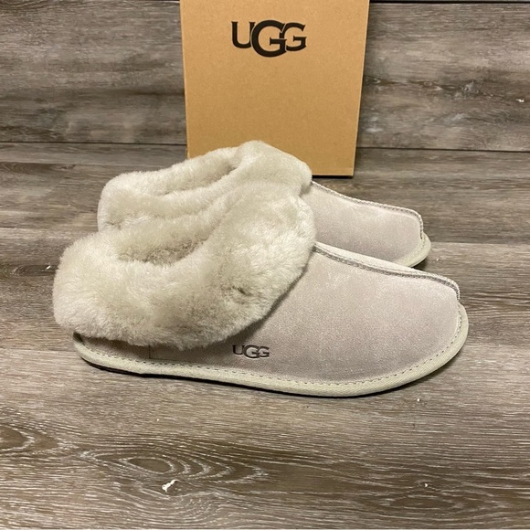 UGGMoraene Suede Slippers In Goat Grey NEW Size 6